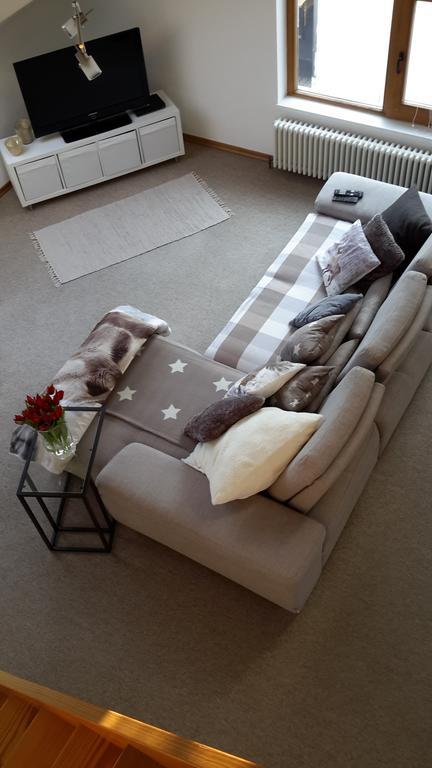 Clee Apartment *